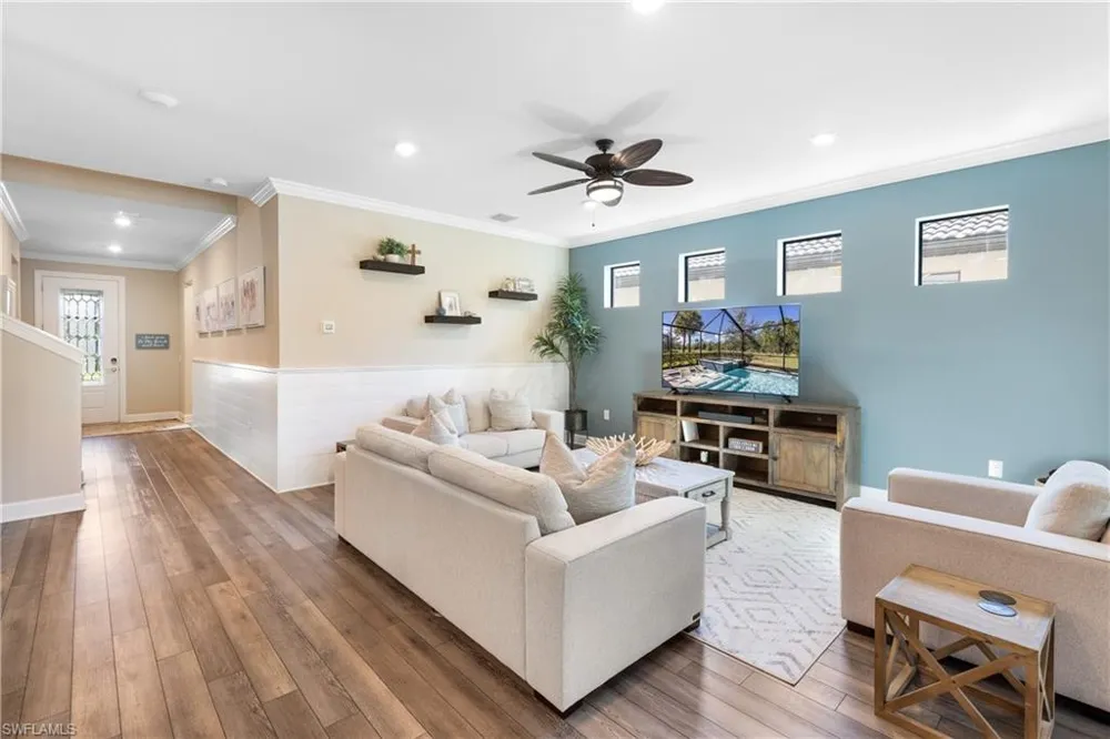 7700 Winding Cypress Drive Naples, FL 34114