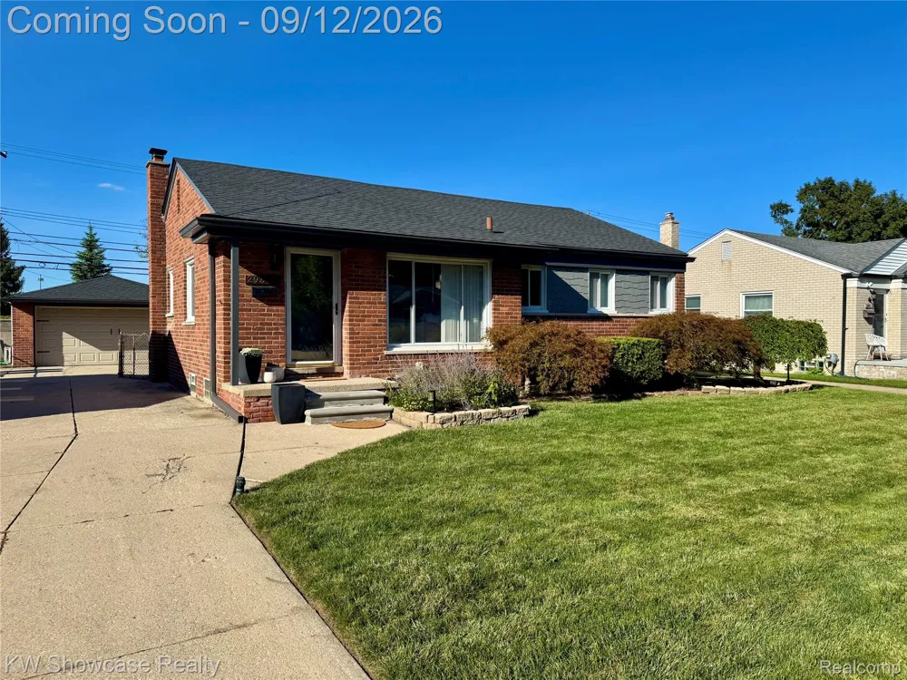 29896 Orangelawn Street Livonia City, MI 48150