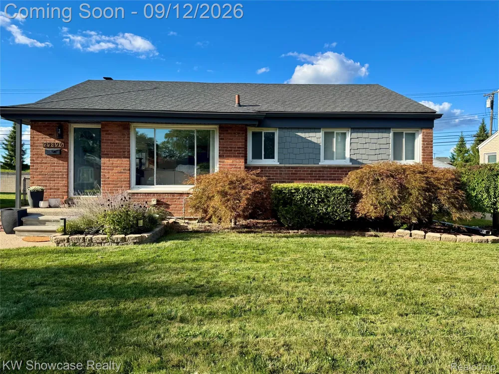 29896 Orangelawn Street Livonia City, MI 48150