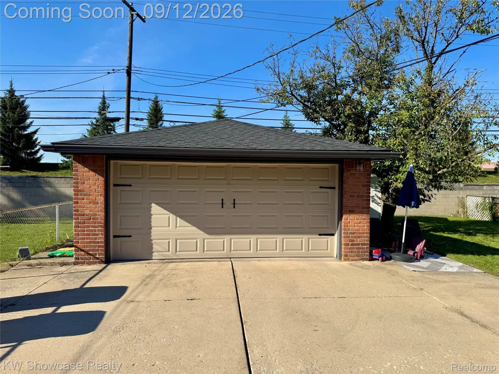 29896 Orangelawn Street Livonia City, MI 48150