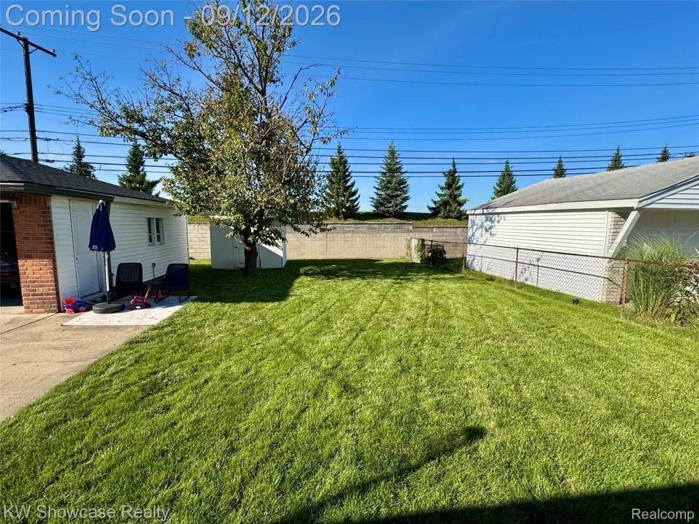 29896 Orangelawn Street Livonia City, MI 48150