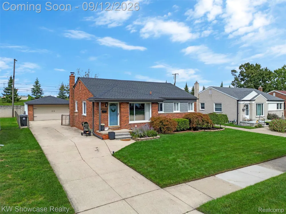 29896 Orangelawn Street Livonia City, MI 48150