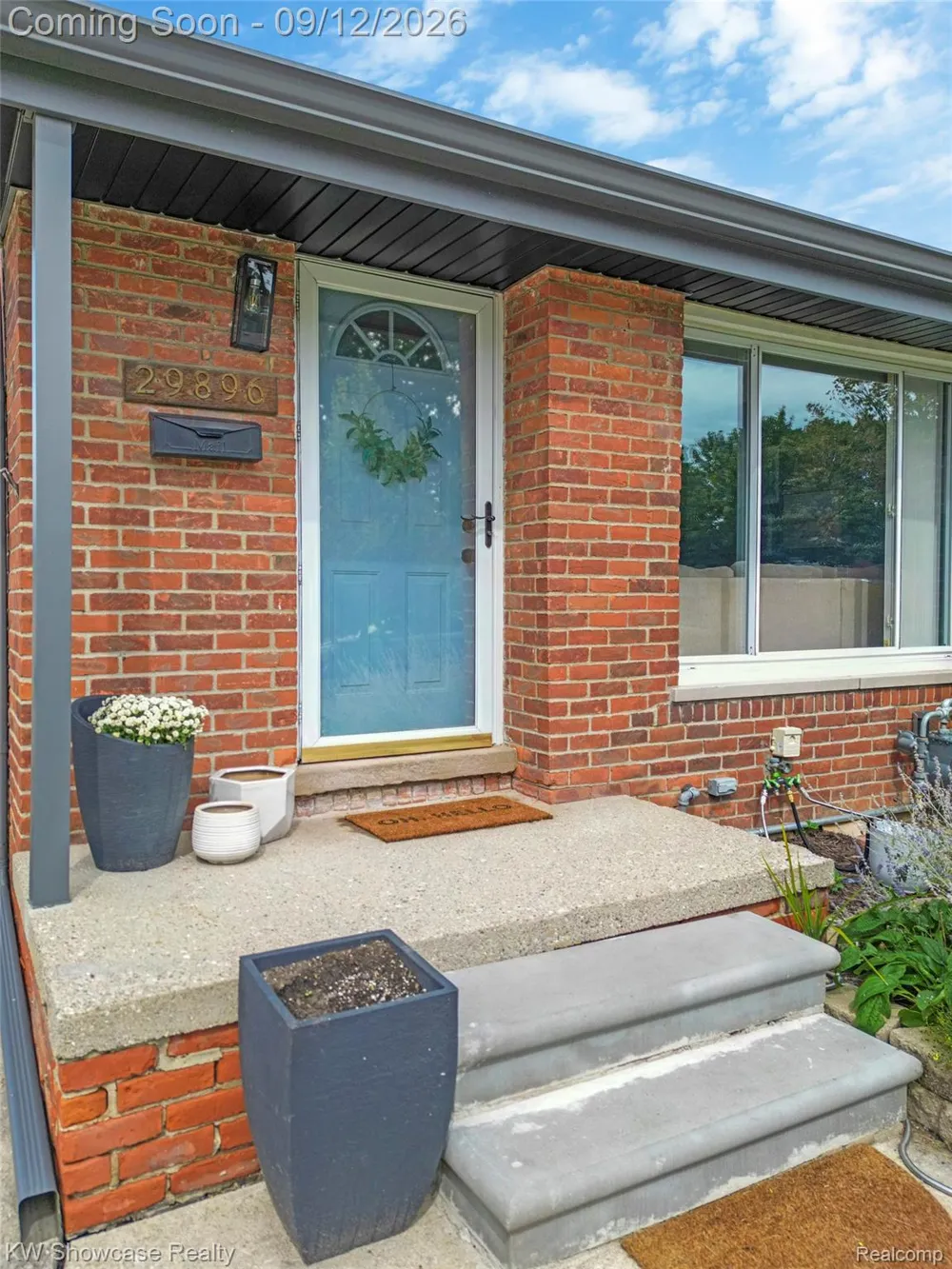 29896 Orangelawn Street Livonia City, MI 48150