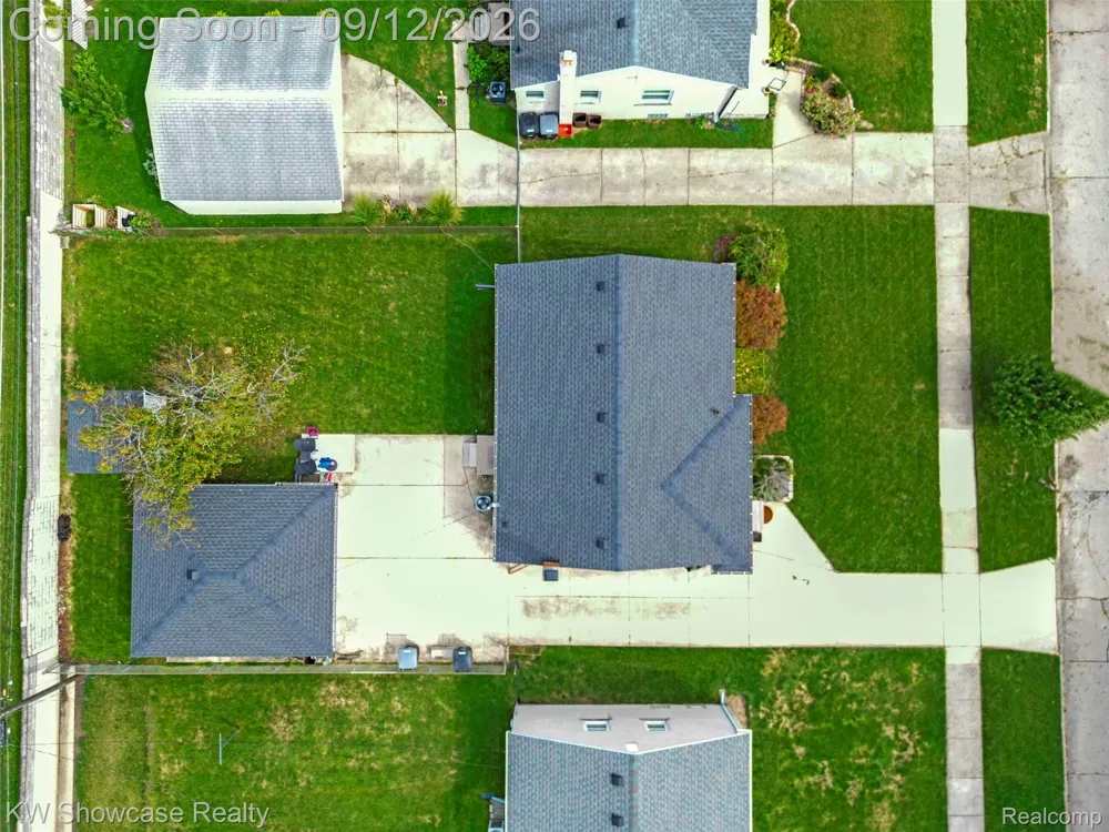 29896 Orangelawn Street Livonia City, MI 48150
