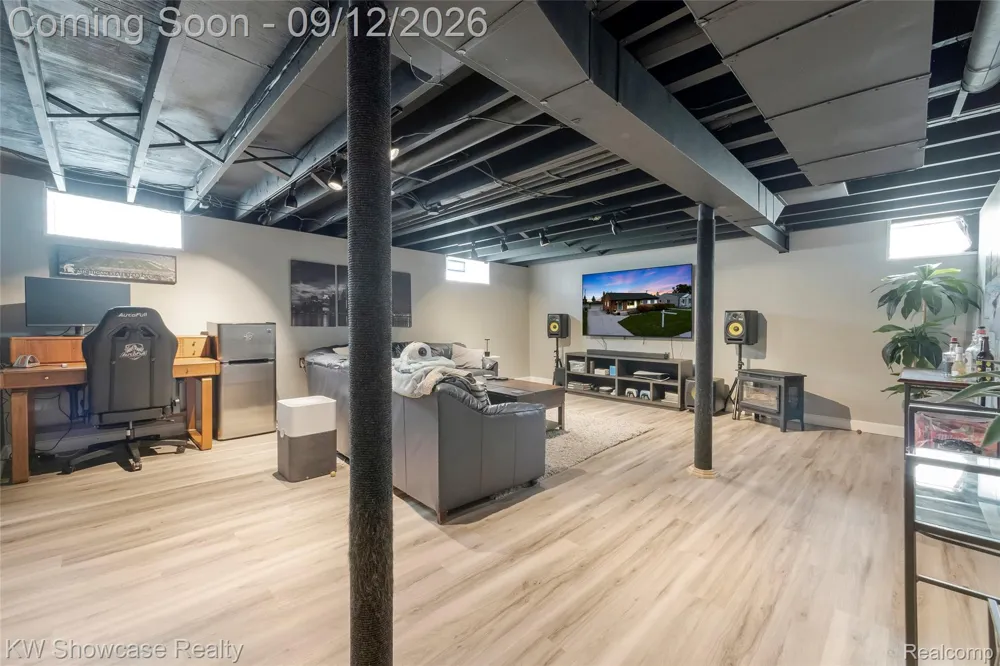 29896 Orangelawn Street Livonia City, MI 48150