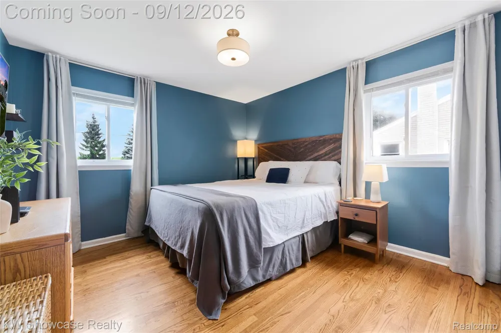 29896 Orangelawn Street Livonia City, MI 48150