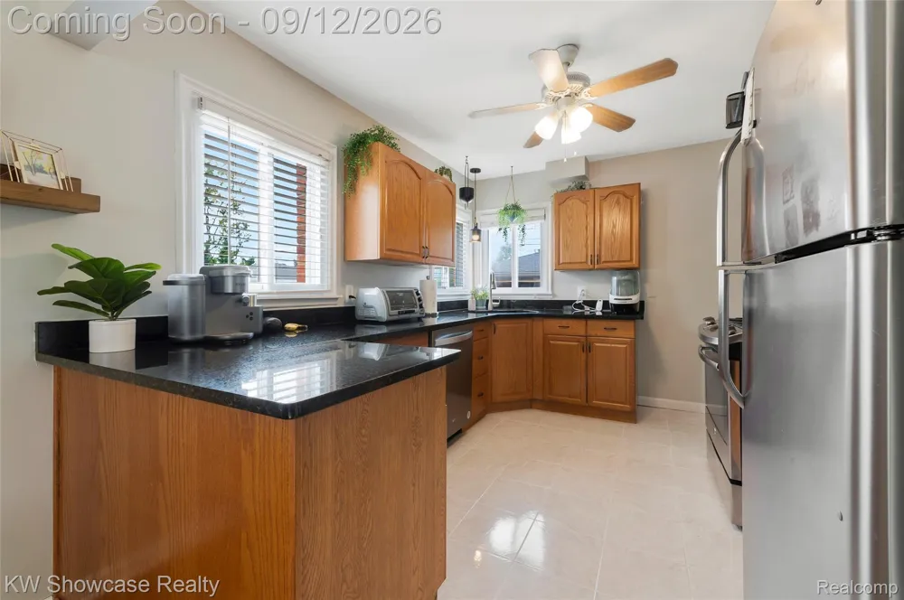 29896 Orangelawn Street Livonia City, MI 48150