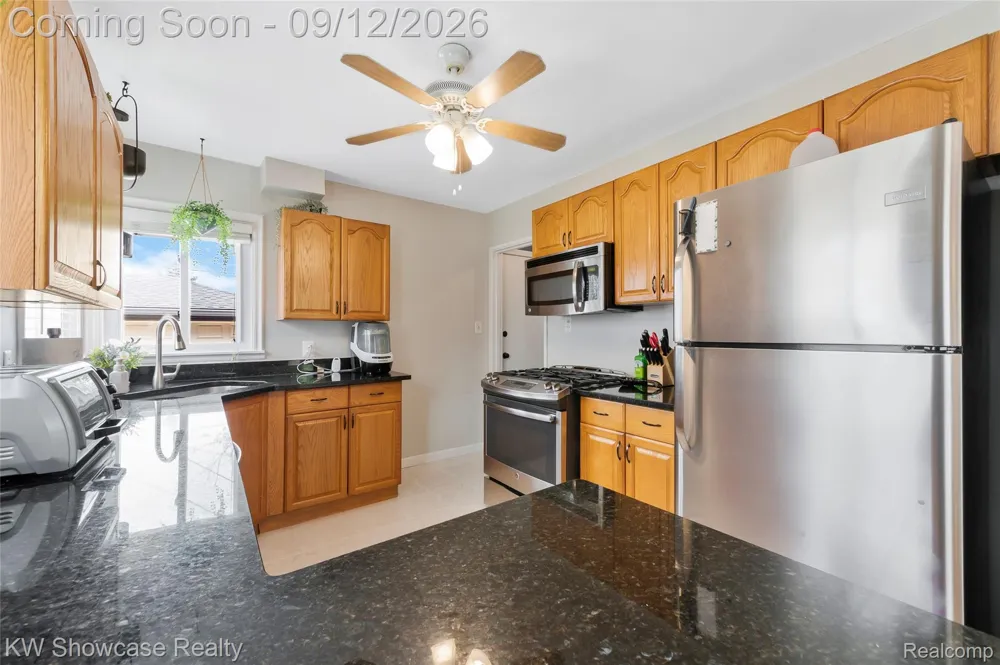 29896 Orangelawn Street Livonia City, MI 48150