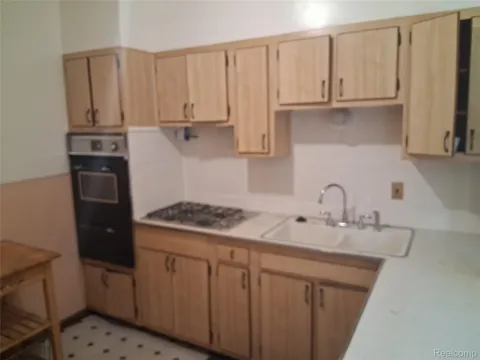 15774 MANOR