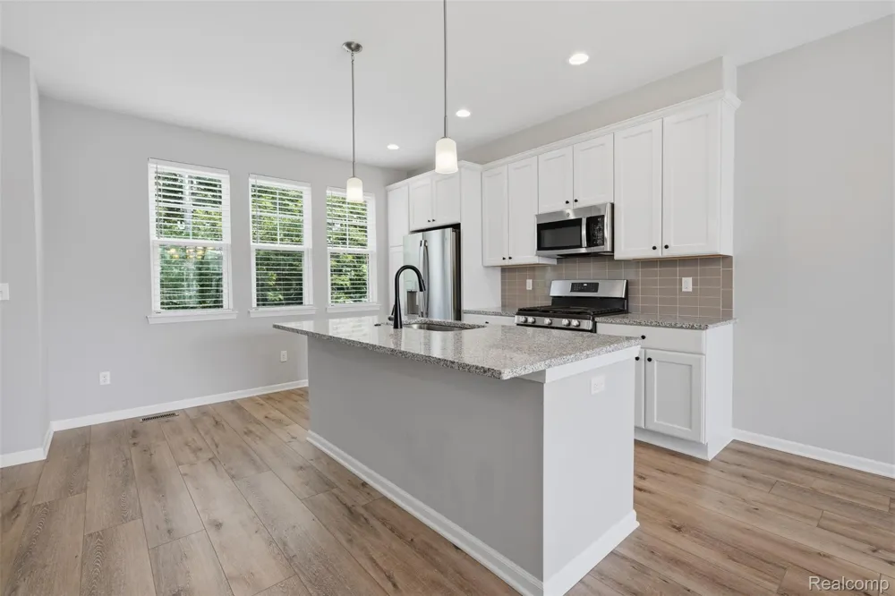 544 Anne Avenue Brighton City, MI 48116