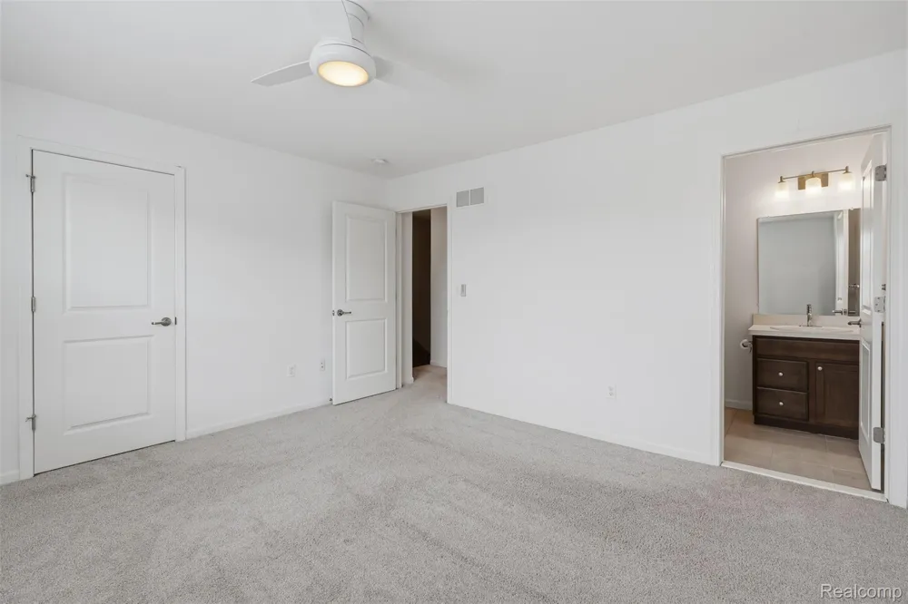 544 Anne Avenue Brighton City, MI 48116