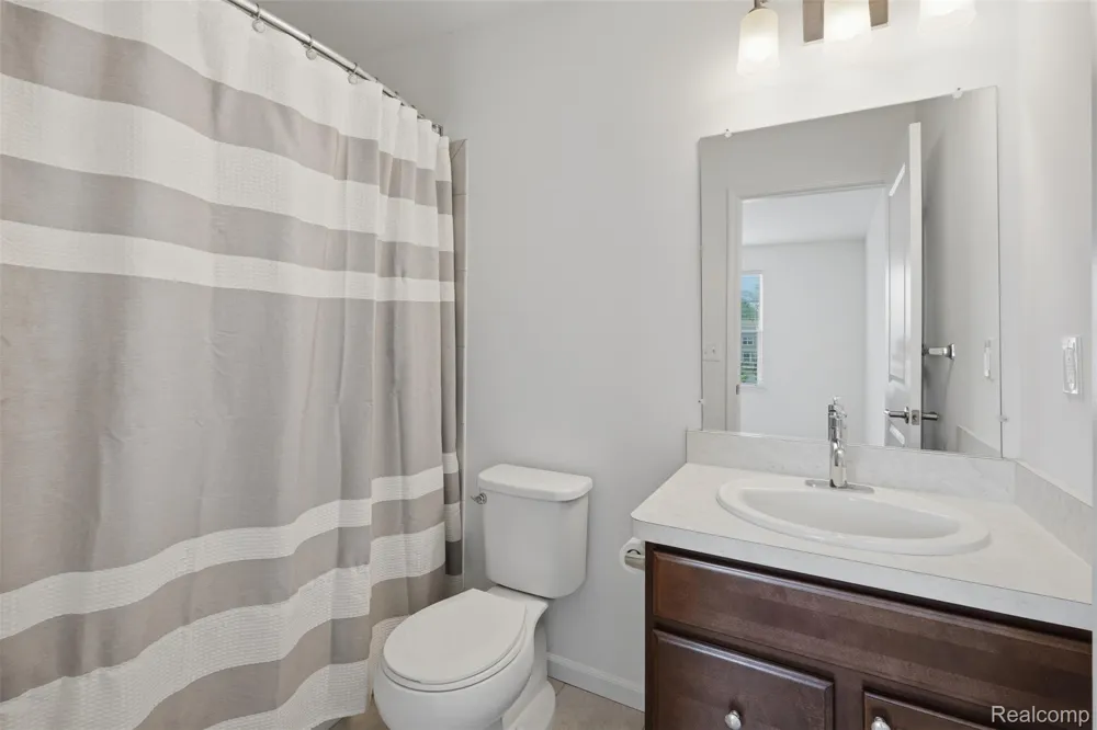 544 Anne Avenue Brighton City, MI 48116