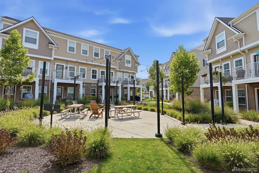 544 Anne Avenue Brighton City, MI 48116