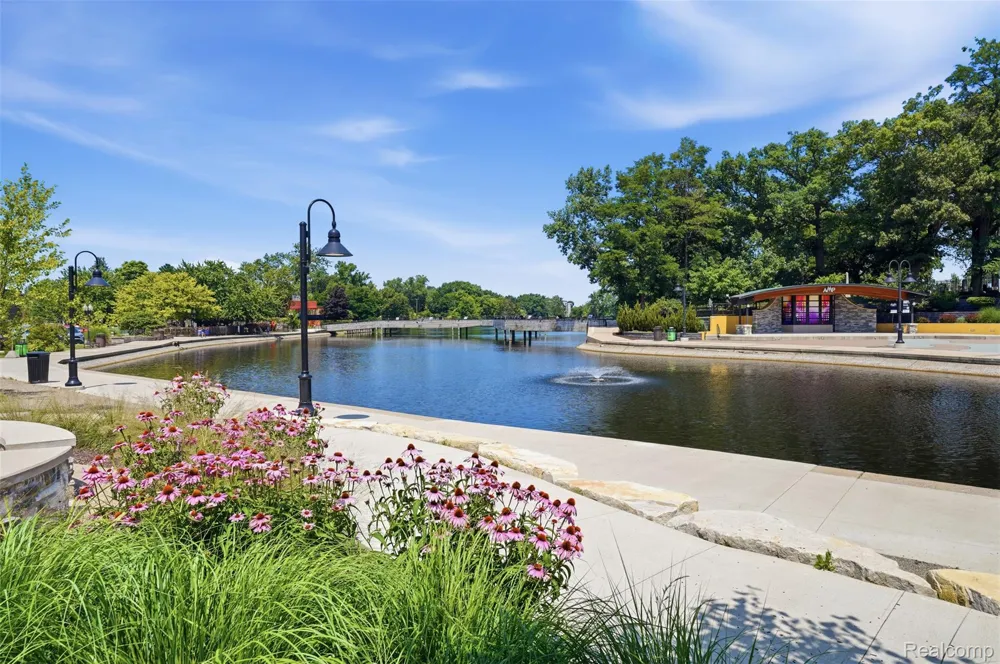 544 Anne Avenue Brighton City, MI 48116