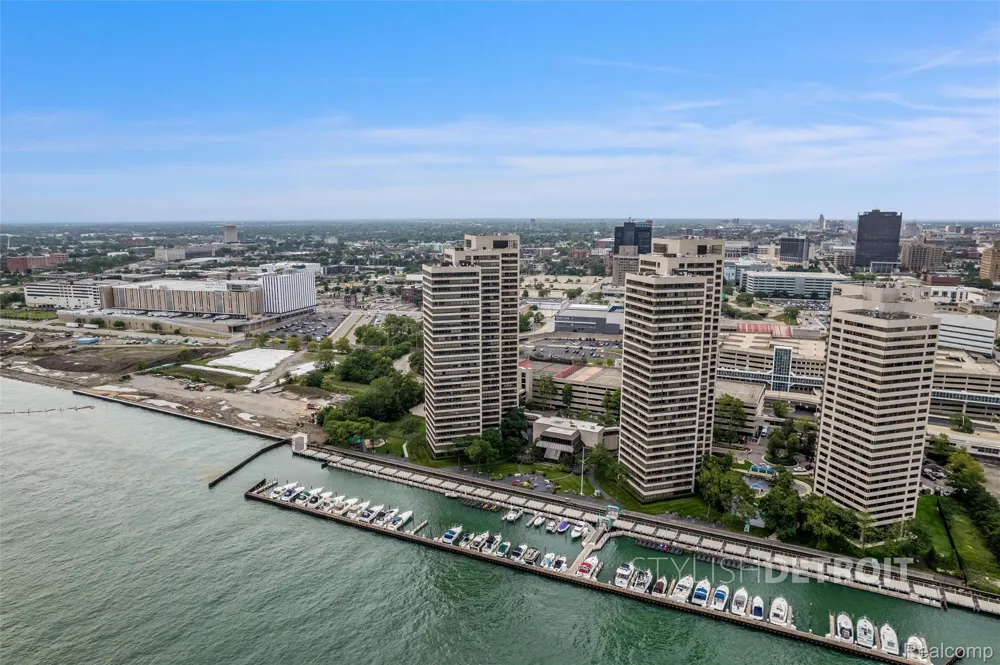1001 W Jefferson Avenue #11B Detroit City, MI 48226
