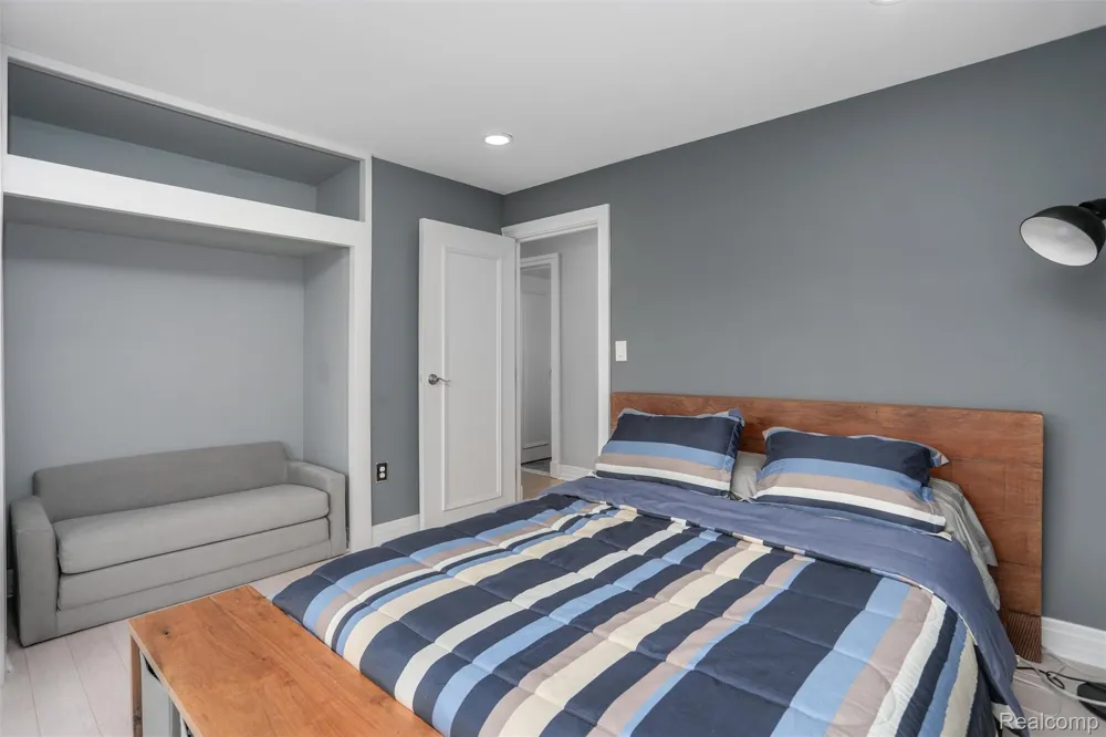 1001 W Jefferson Avenue #11B Detroit City, MI 48226