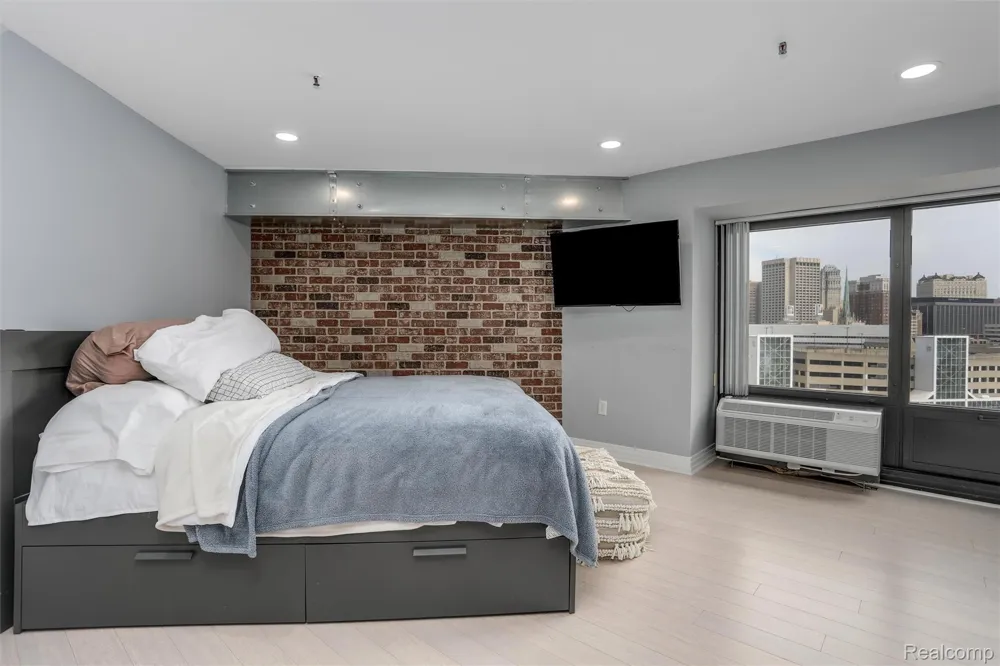 1001 W Jefferson Avenue #11B Detroit City, MI 48226