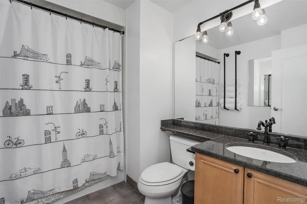 1001 W Jefferson Avenue #11B Detroit City, MI 48226