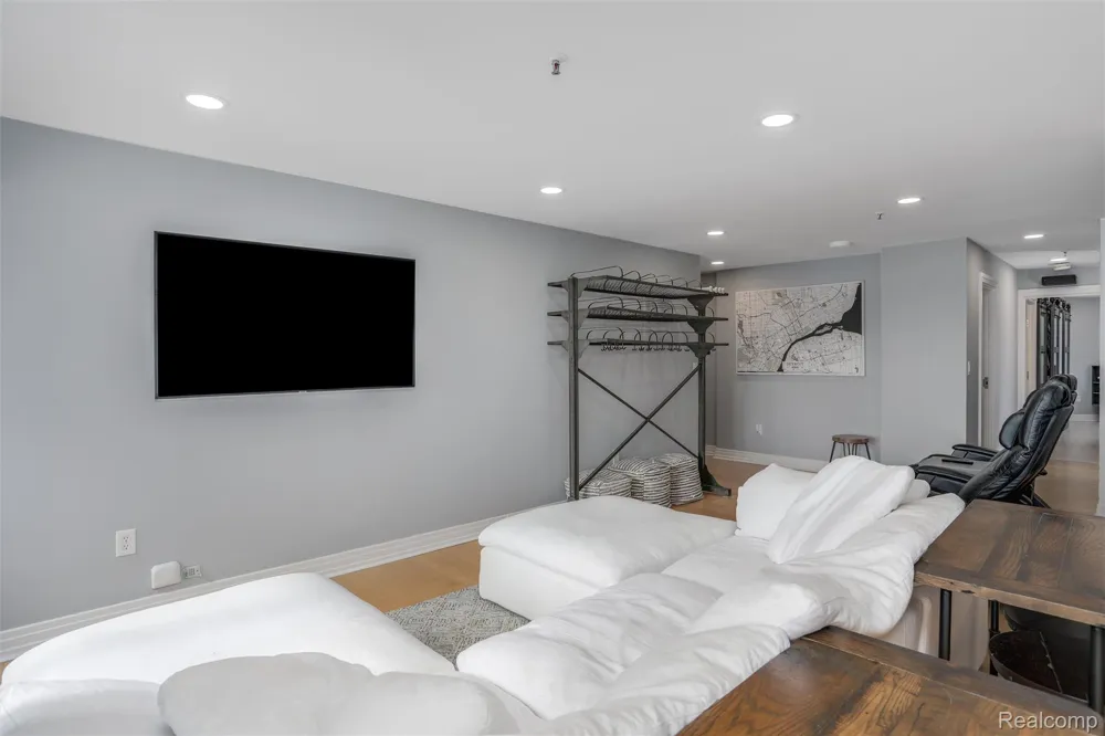 1001 W Jefferson Avenue #11B Detroit City, MI 48226