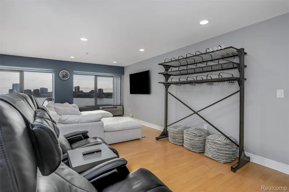 1001 W Jefferson Avenue #11B Detroit City, MI 48226