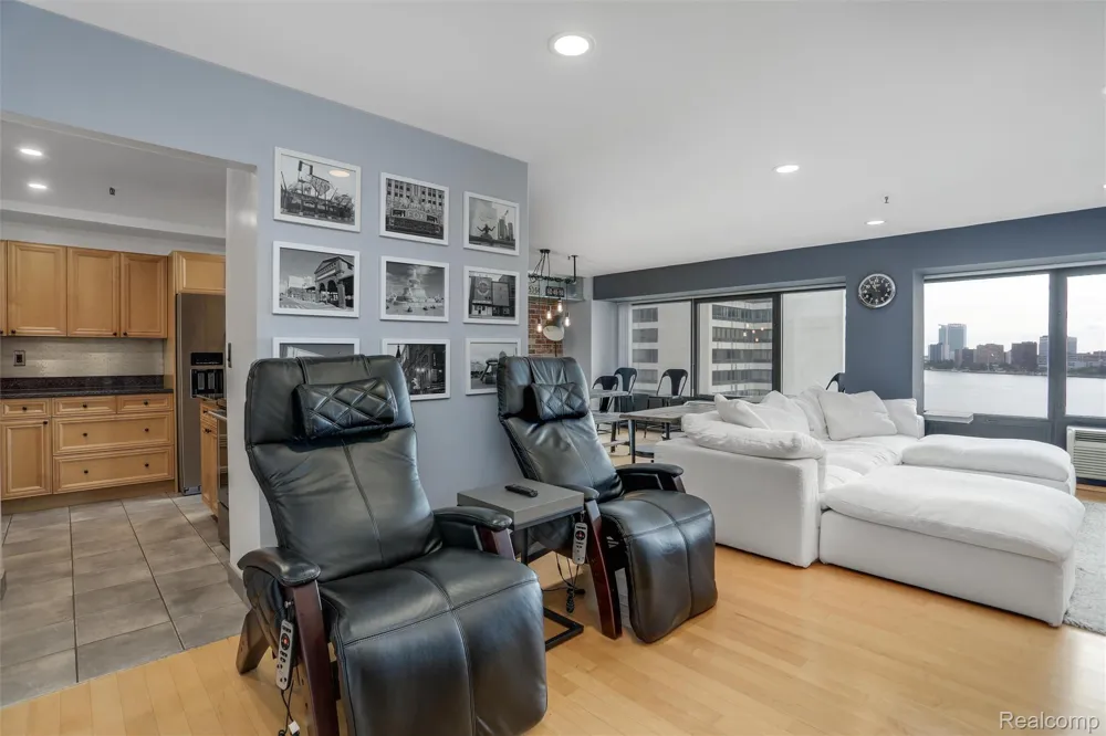 1001 W Jefferson Avenue #11B Detroit City, MI 48226