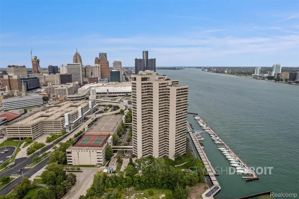 1001 W Jefferson Avenue #11B Detroit City, MI 48226