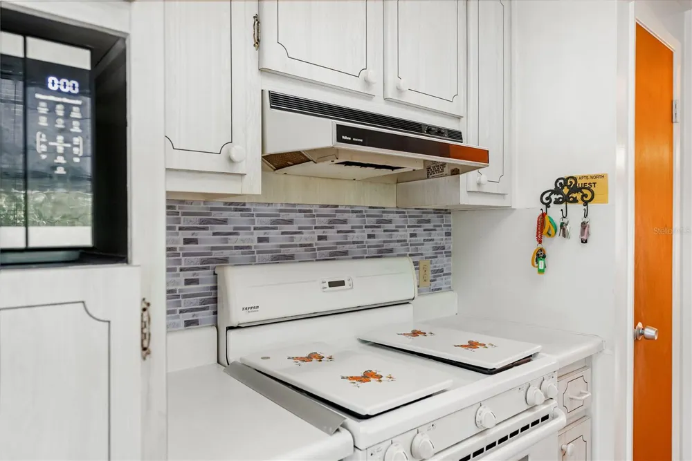6050 21ST STREET #20 St Petersburg, FL 33714