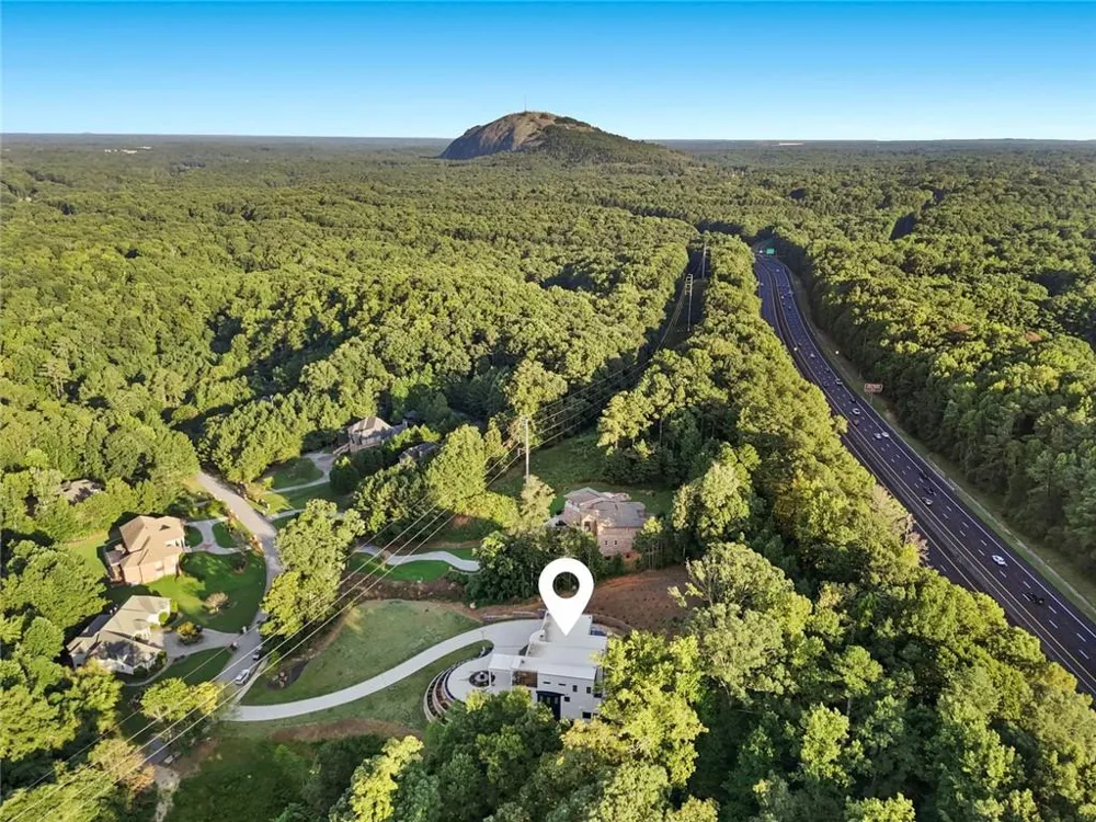 1612 Mountain Shadow Trail Stone Mountain, GA 30087