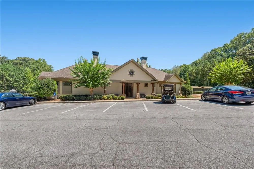 1612 Mountain Shadow Trail Stone Mountain, GA 30087