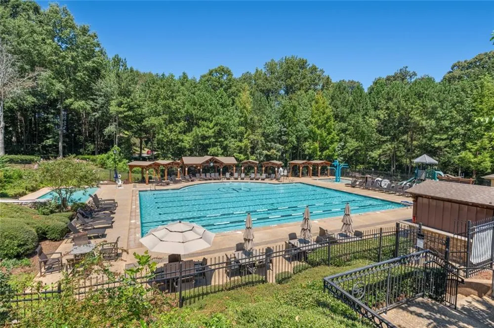 1612 Mountain Shadow Trail Stone Mountain, GA 30087