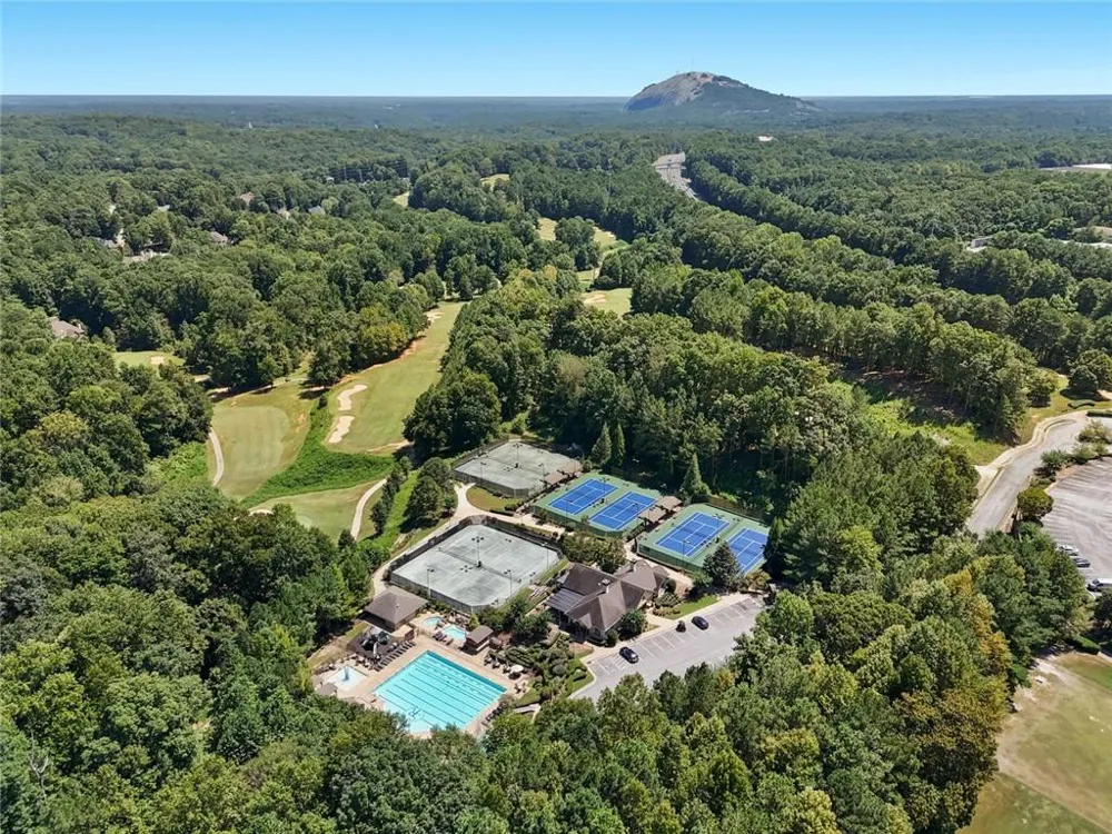 1612 Mountain Shadow Trail Stone Mountain, GA 30087