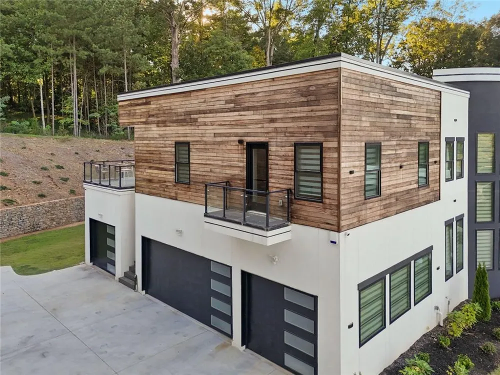 1612 Mountain Shadow Trail Stone Mountain, GA 30087