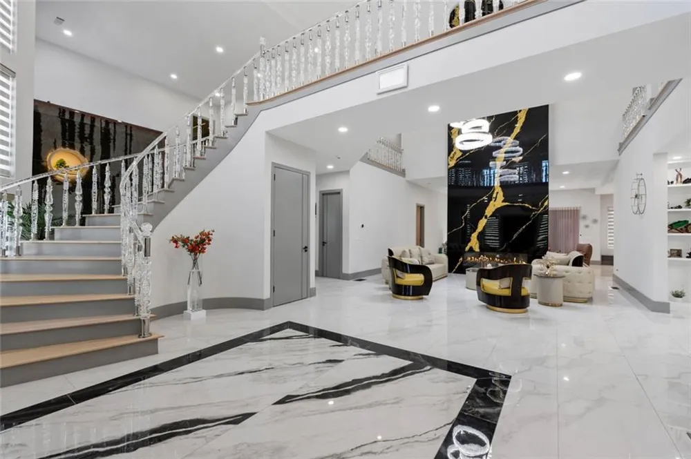 1612 Mountain Shadow Trail Stone Mountain, GA 30087