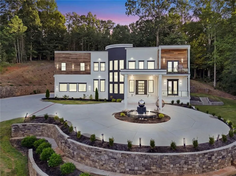 1612 Mountain Shadow Trail Stone Mountain, GA 30087