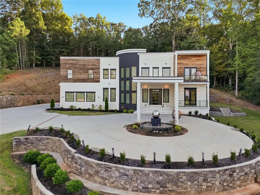 1612 Mountain Shadow Trail Stone Mountain, GA 30087