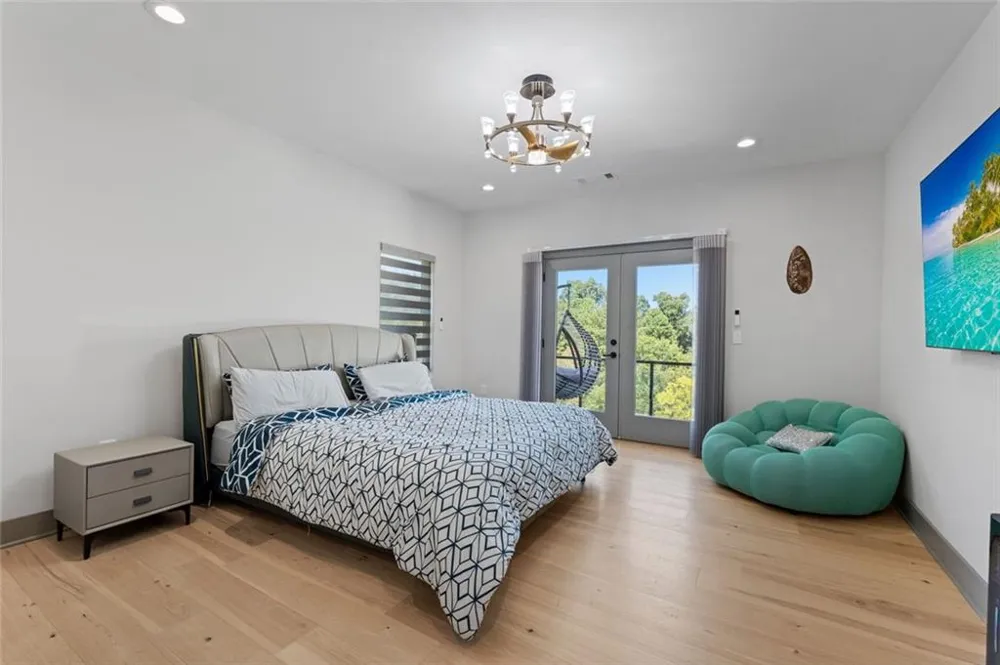 1612 Mountain Shadow Trail Stone Mountain, GA 30087