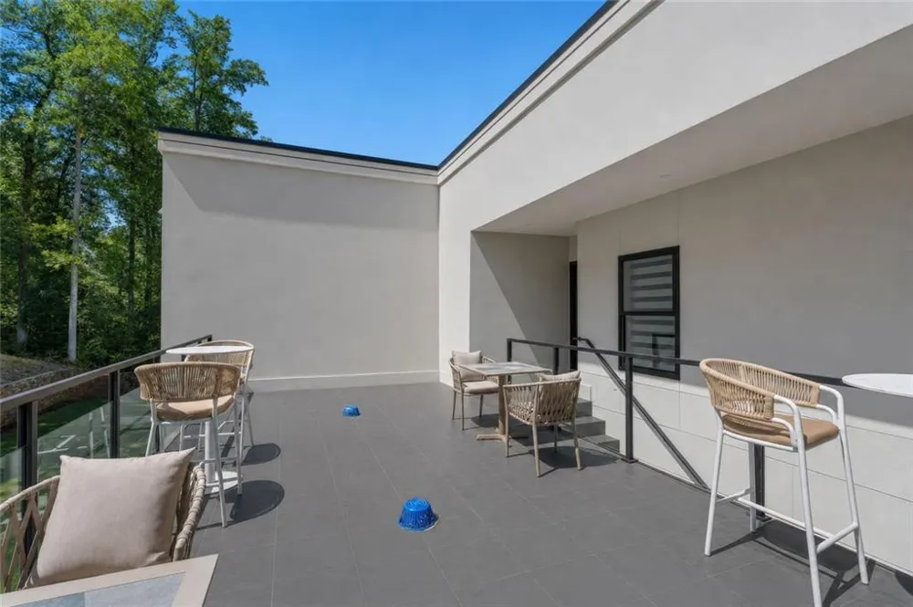 1612 Mountain Shadow Trail Stone Mountain, GA 30087