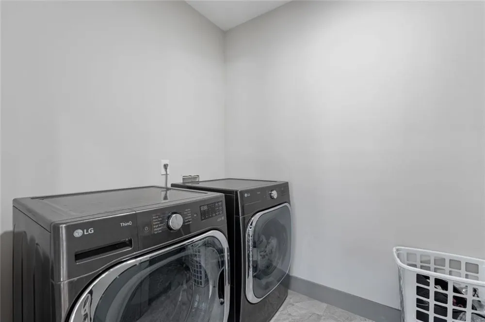 1612 Mountain Shadow Trail Stone Mountain, GA 30087