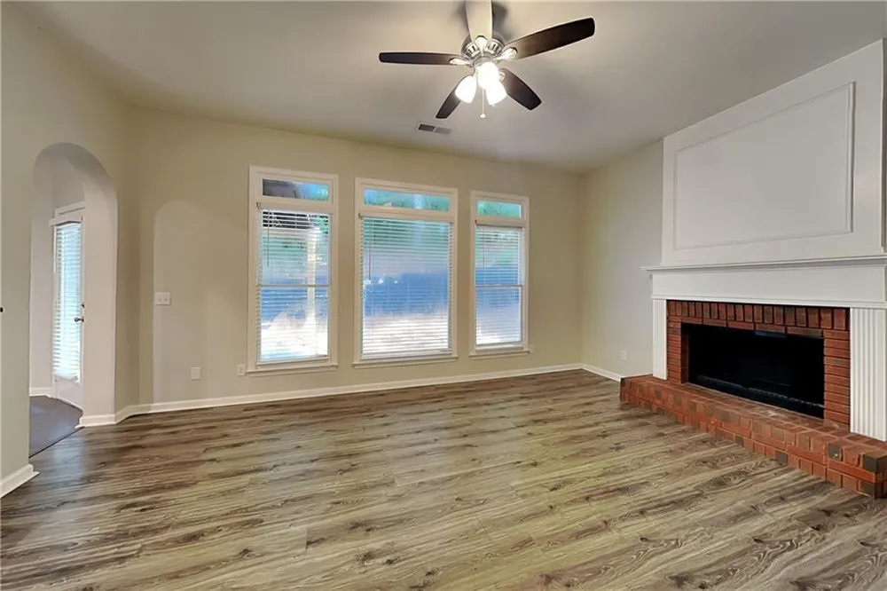 213 Park Creek Drive Woodstock, GA 30188