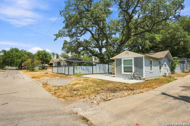 1000 Kayton Ave San Antonio, TX 78210