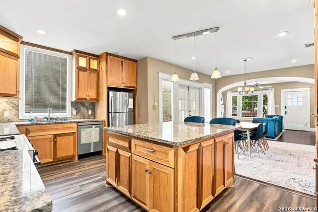 1000 Kayton Ave San Antonio, TX 78210