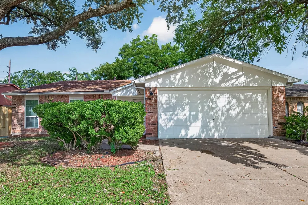 415 Lee Drive Richmond, TX 77469