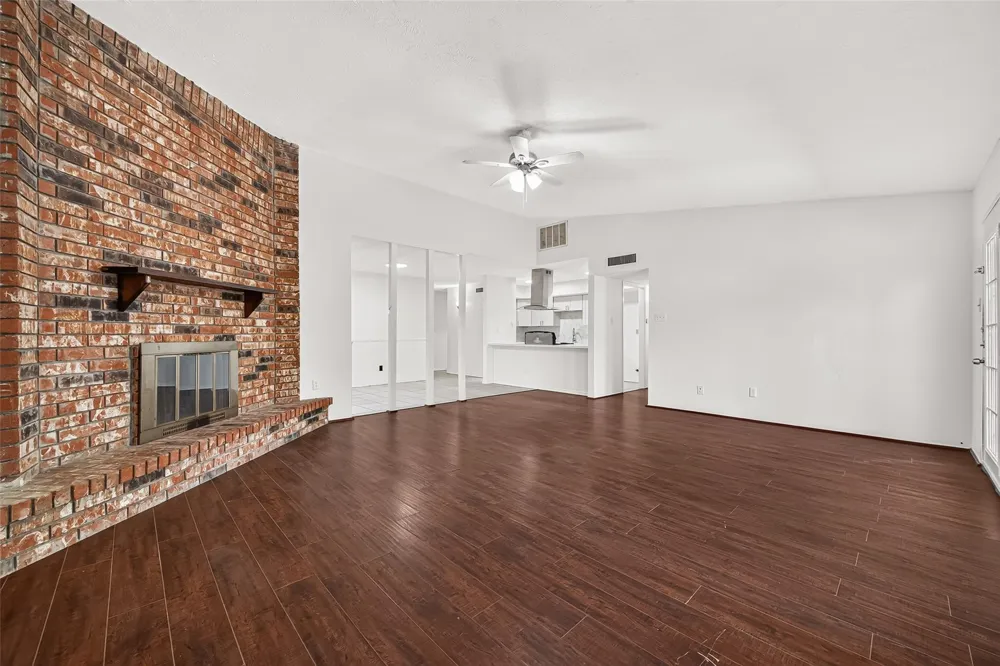 415 Lee Drive Richmond, TX 77469