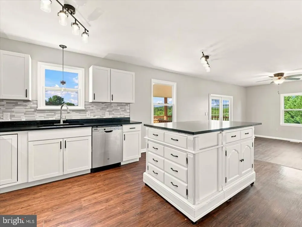 13902 PONTIUS LANE Hagerstown, MD 21740
