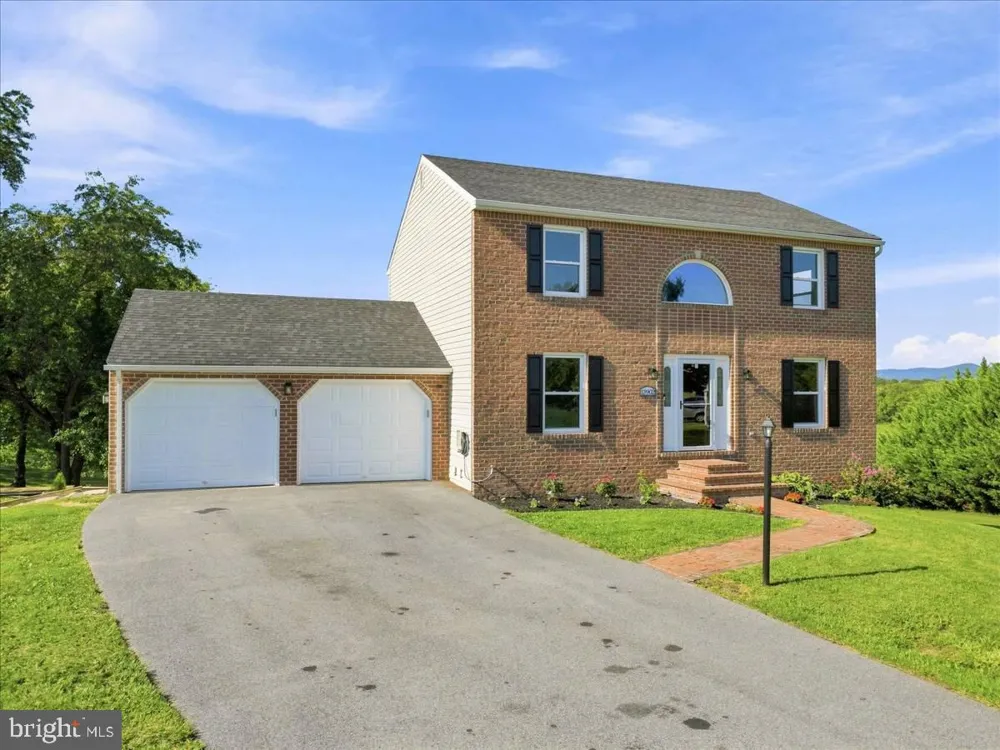 13902 PONTIUS LANE Hagerstown, MD 21740