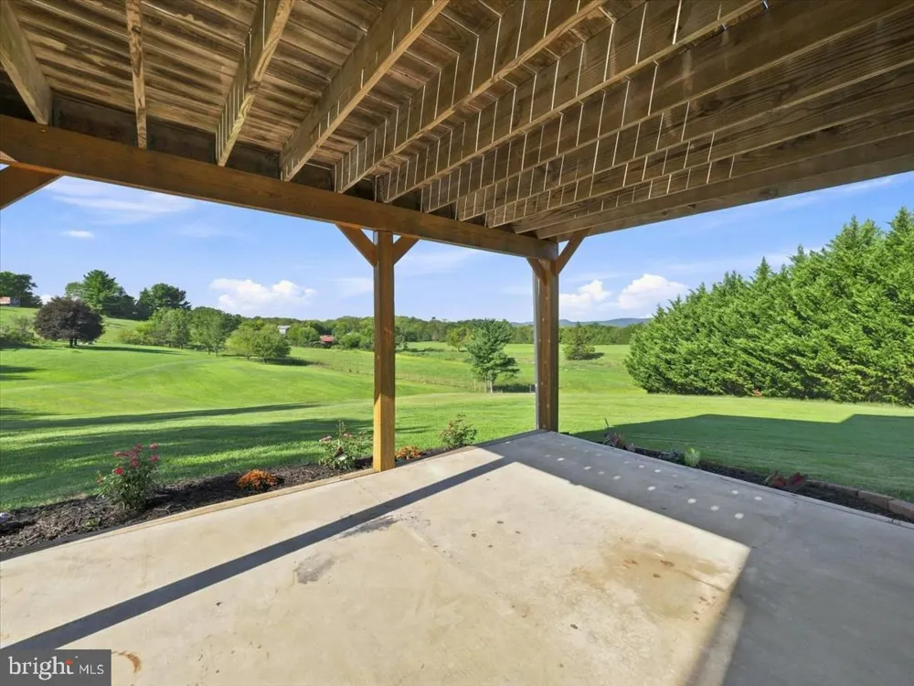 13902 PONTIUS LANE Hagerstown, MD 21740