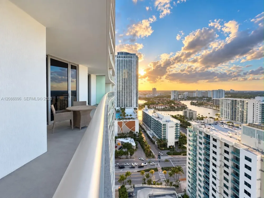 4111 S Ocean Dr #1904 Hollywood, FL 33019