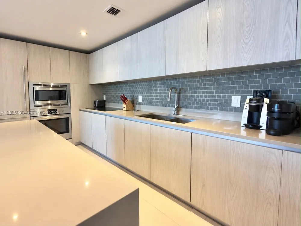 4111 S Ocean Dr #1904 Hollywood, FL 33019