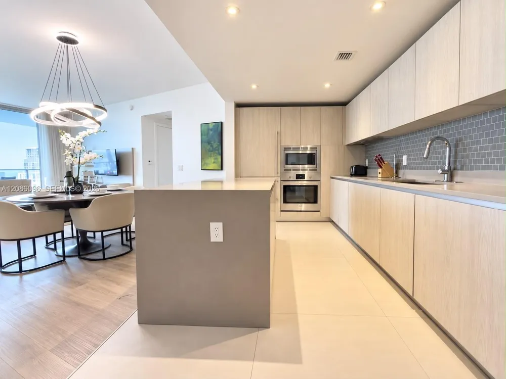 4111 S Ocean Dr #1904 Hollywood, FL 33019