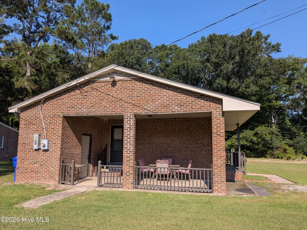 216 E Troy Street E Ahoskie, NC 27910